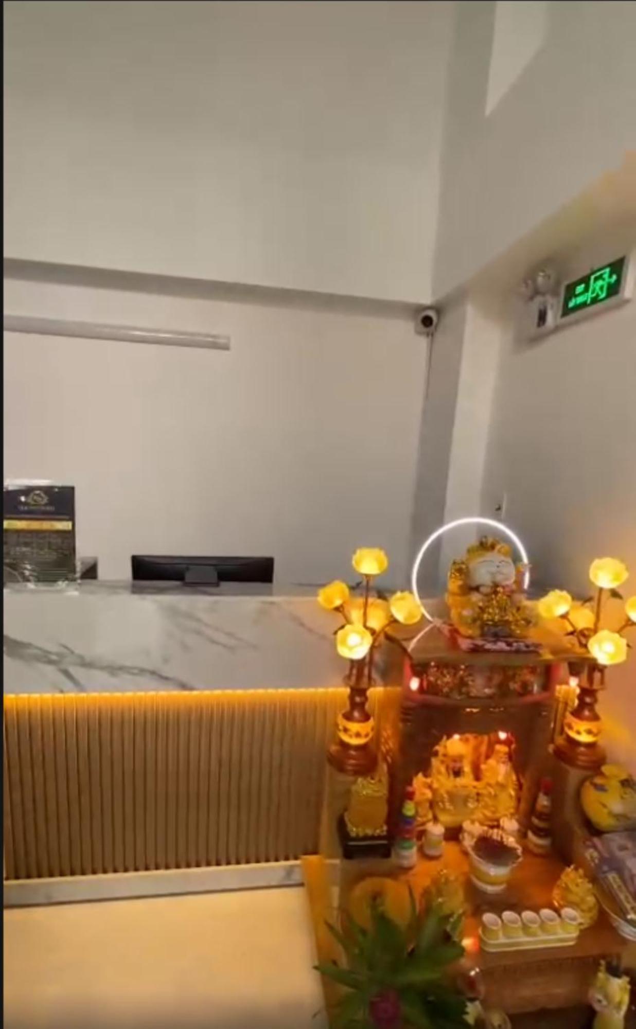 Golden Khách sạn *